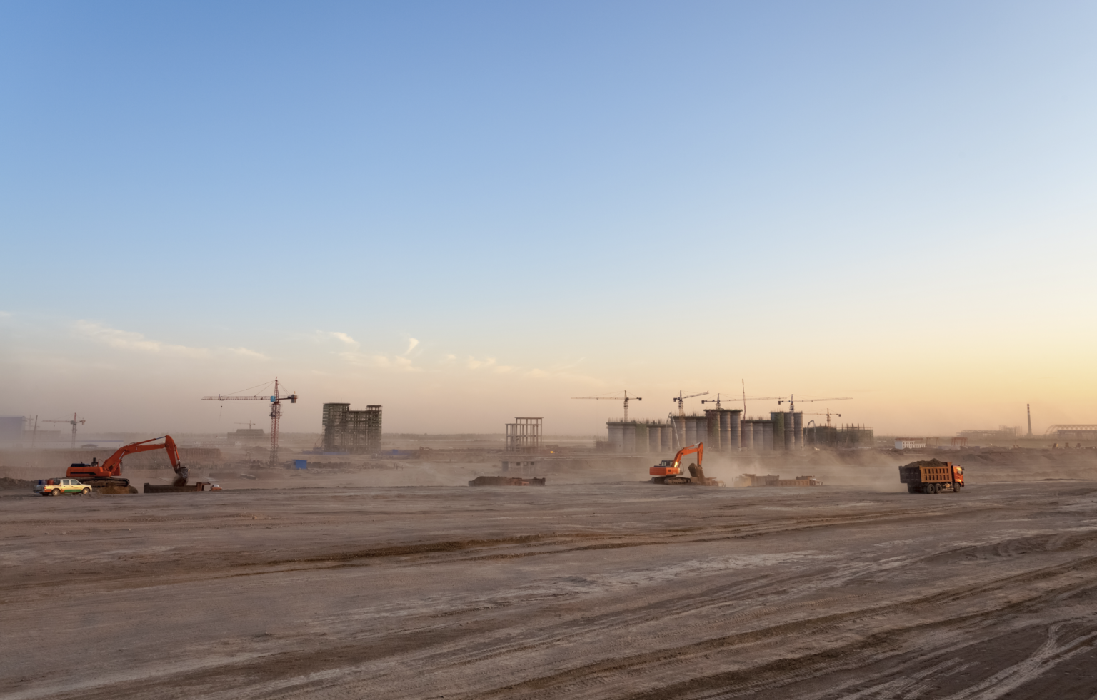 How to Keep Your Construction Site Running During Peak Season