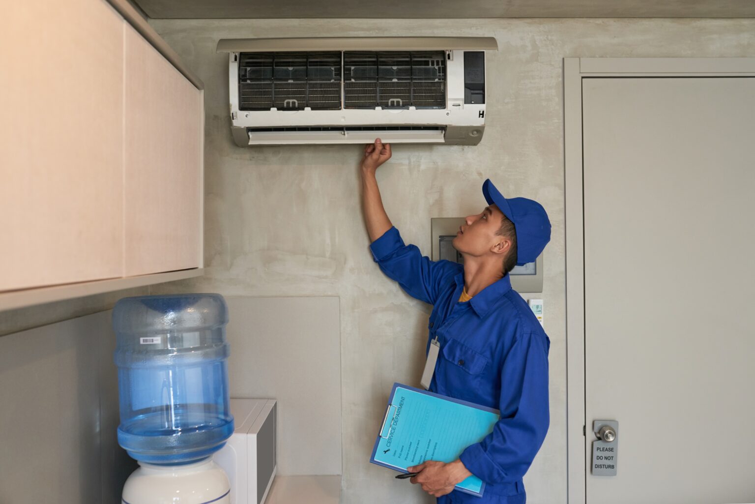 Why Air Conditioner Maintenance Should Be Part of Your Seasonal Routine