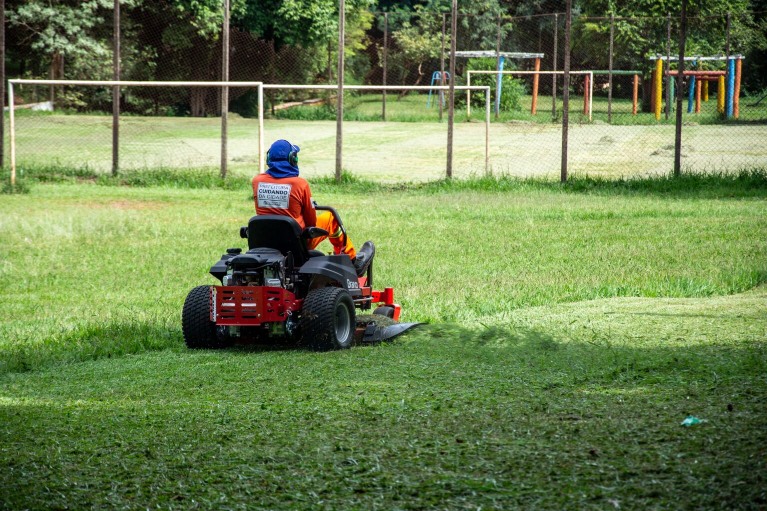 Why Commercial Green Landscaping Supplies Matter for a Healthy Landscape